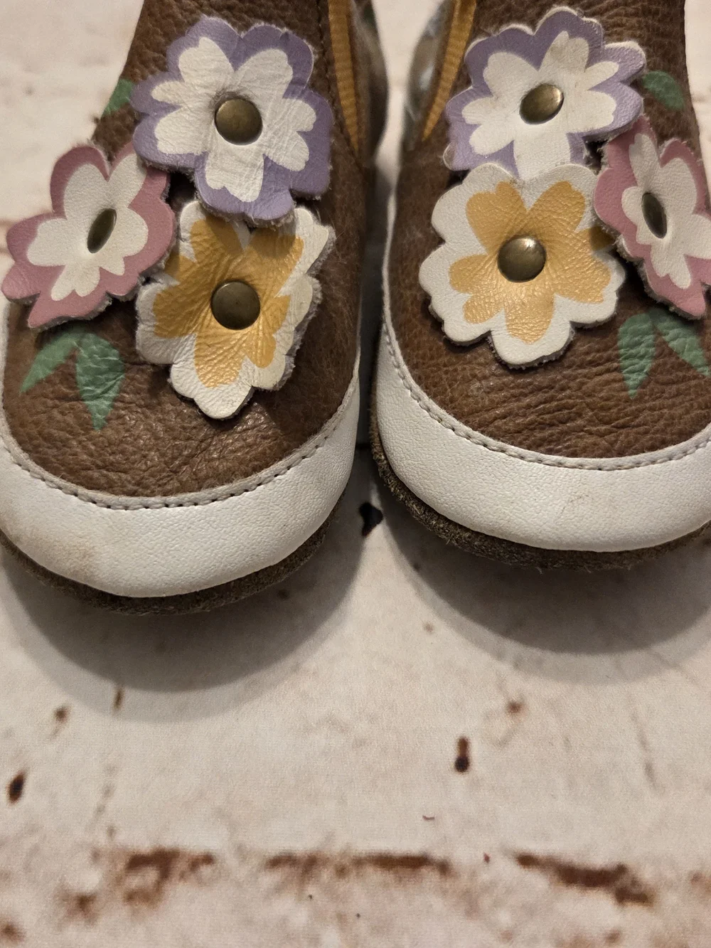 Robeez soft brown